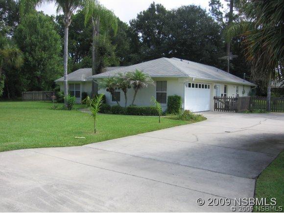 3033 Silver Palm Dr., Edgewater, FL 32141