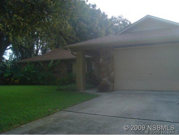 2935 Tamarind Dr., Edgewater, FL 32141