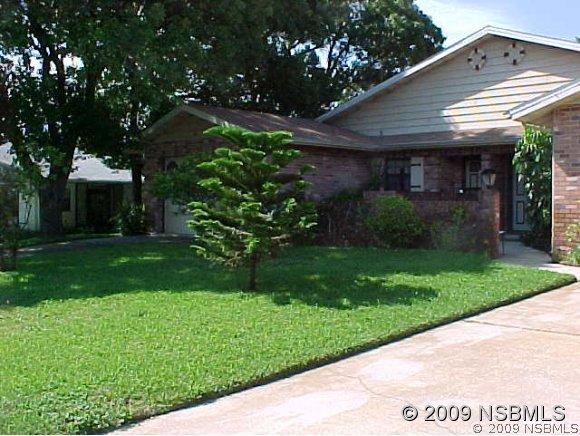 113 Shangri Lane Cir., Edgewater, FL 32132