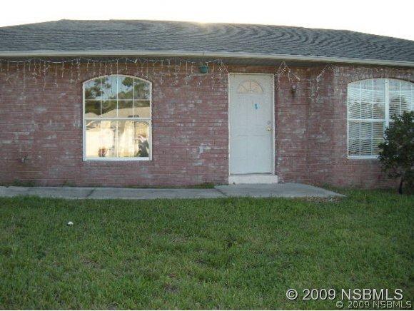 270 Cypress Ave., Oak Hill, FL 32759