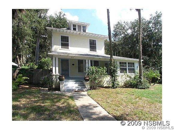 311 Faulkner St., New Smyrna Beach, FL 32168