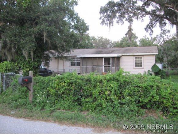 113 Maple St., Oak Hill, FL 32759