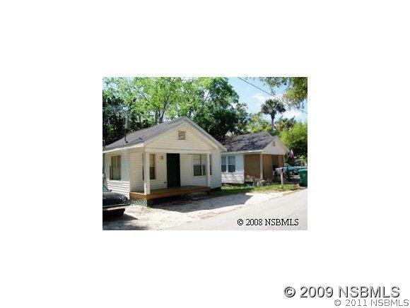 634 Julia St., New Smyrna Beach, FL 32168