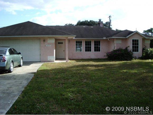 1625 Travelers Palm Dr., Edgewater, FL 32132