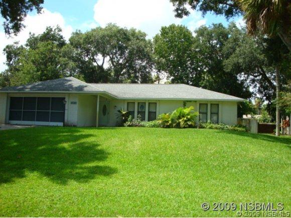 1816 Pine Tree Dr., Edgewater, FL 32132