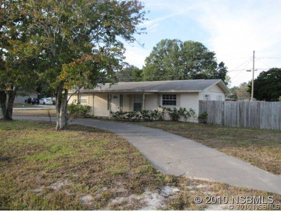 1928 Juniper Dr., Edgewater, FL 32141