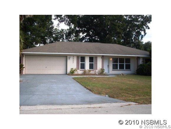 2327 Royal Palm Dr., Edgewater, FL 32141