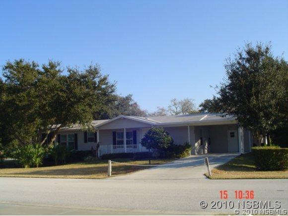 443 Sioux Blvd., Oak Hill, FL 32759