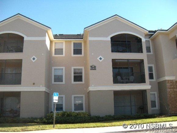 940 Village Tr. #3-204, Port Orange, FL 32127