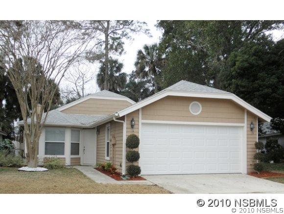 981 Belleflower Dr., Port Orange, FL 32127