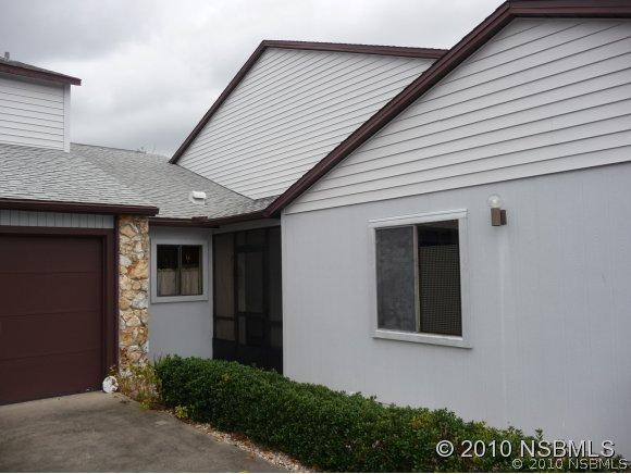 351 Castlewood Ln., New Smyrna Beach, FL 32168