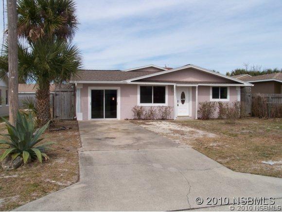 804 Hope Ave., New Smyrna Beach, FL 32169