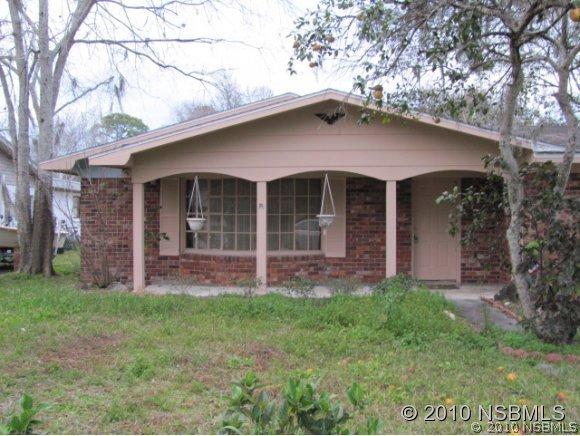 1635 Lockhart St., South Daytona, FL 32119