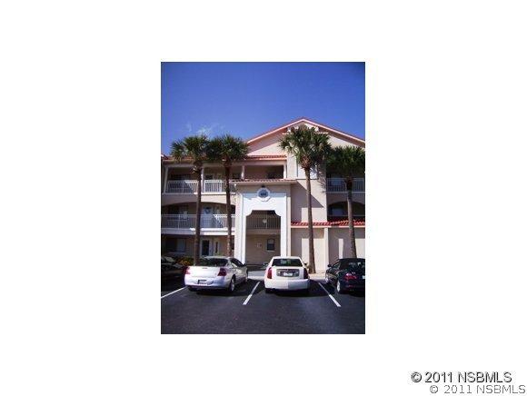 444 Bouchelle Dr. #203, New Smyrna Beach, FL 32169