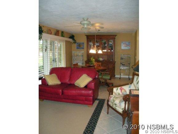 97 Lake Fairgreen Cir., New Smyrna Beach, FL 32168