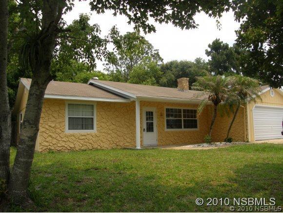 5 Wildwood Dr., Edgewater, FL 32132