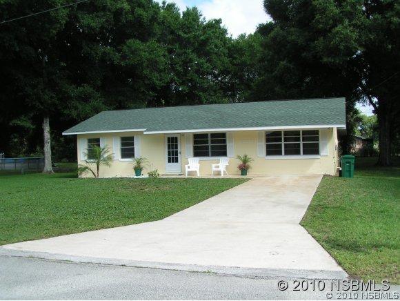 2223 Pine Island Dr., New Smyrna Beach, FL 32168