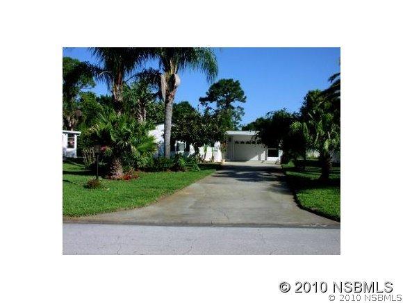811 Masthead Ln., Edgewater, FL 32141