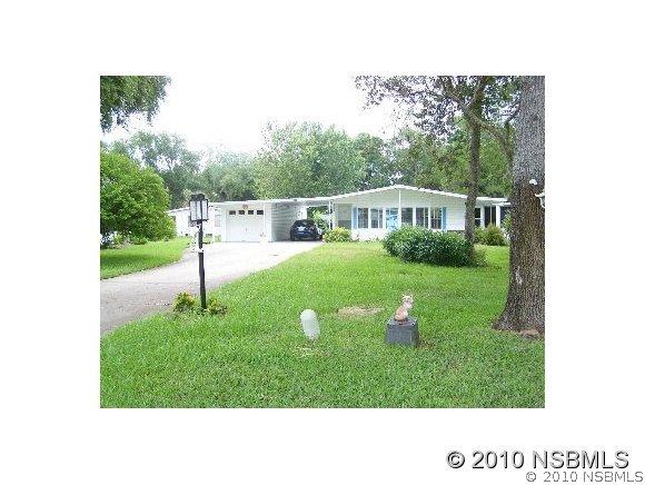 609 Mooring Ln., Edgewater, FL 32141