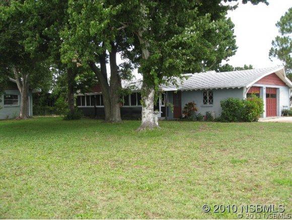 1830 Date Palm Dr., Edgewater, FL 32132