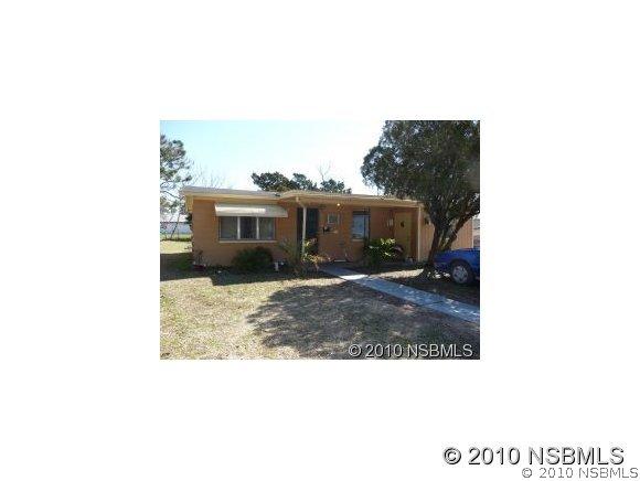 921 Lake Ave., Edgewater, FL 32132