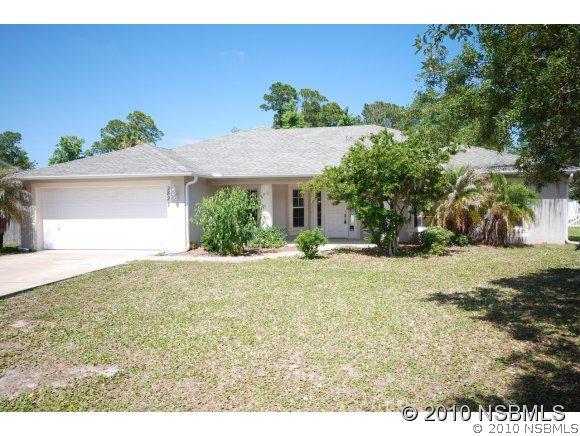 2827 Queen Palm Dr., Edgewater, FL 32141