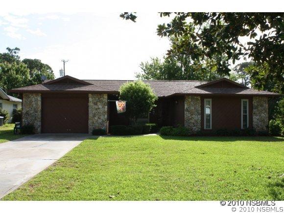 115 Silver Cir., Edgewater, FL 32132