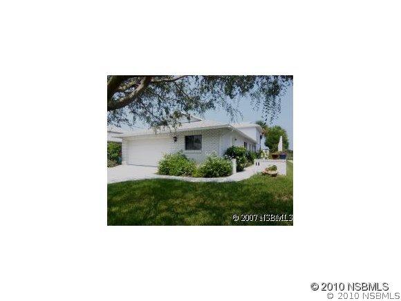 11 Pelican Ln., Edgewater, FL 32141