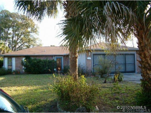 2521 Travelers Palm Dr., Edgewater, FL 32132