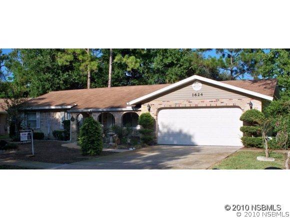 1624 N Shangri Lane Dr., Daytona Beach, FL 32119