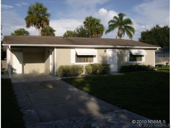 1842 Royal Palm Dr., Edgewater, FL 32141