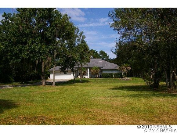 1817 Maplewood Dr., Edgewater, FL 32132