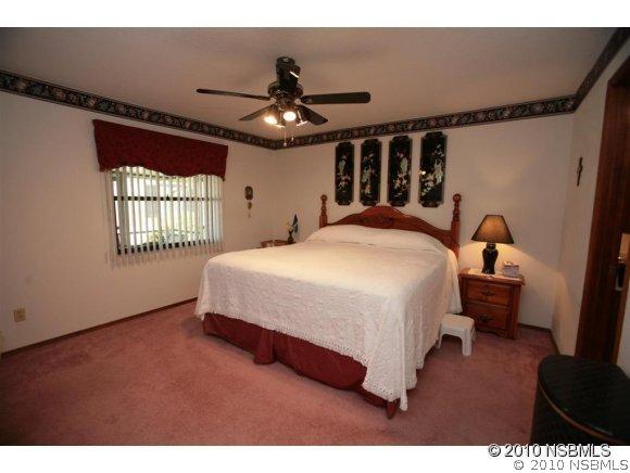 2417 Travelers Palm Dr., Edgewater, FL 32141