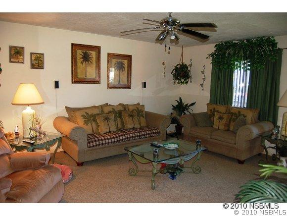 3127 Umbrella Tree Dr., Edgewater, FL 32141