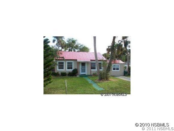 513 Pine St., New Smyrna Beach, FL 32169