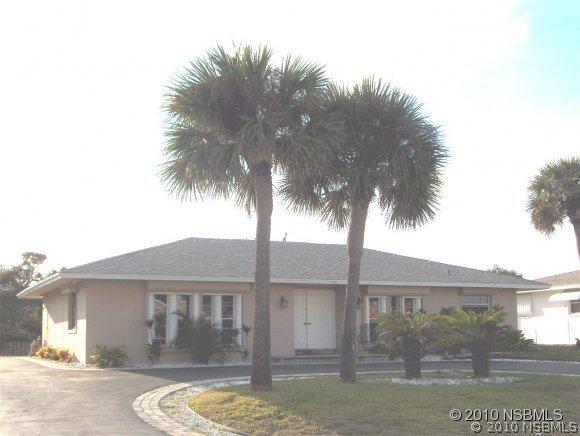 2606 Berkley Ter., Daytona Beach Shores, FL 32118