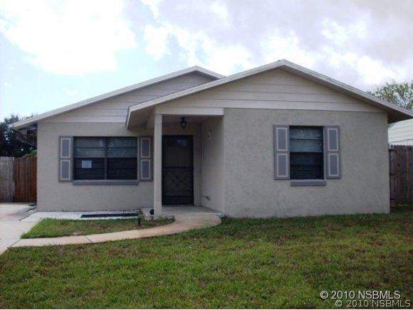 410 Falcon Ave., Edgewater, FL 32141