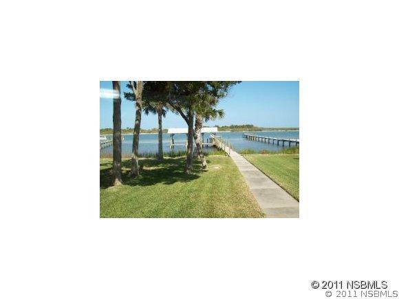 270 Navajo Dr., Oak Hill, FL 32759