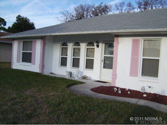 3035 Pine Tree Dr., Edgewater, FL 32141