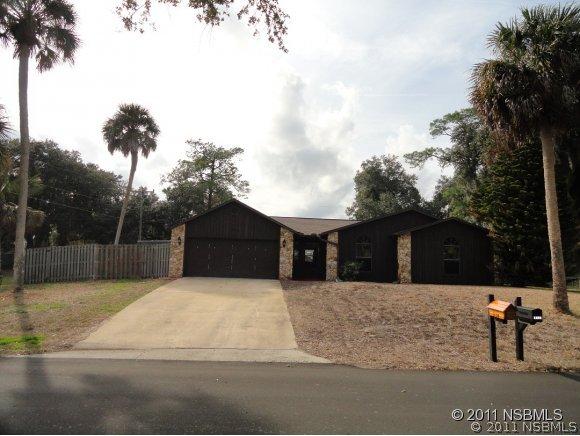 1430 Pine Tree Dr., Edgewater, FL 32132