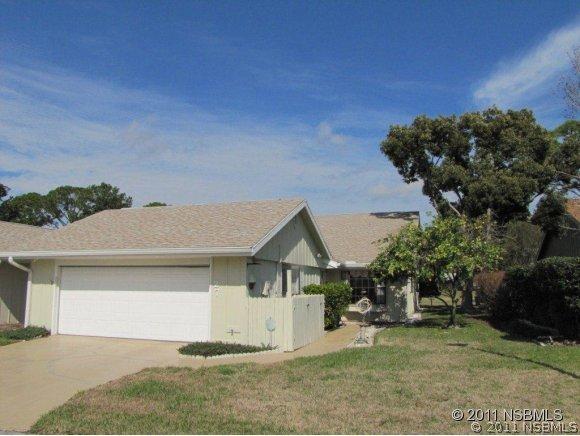 27 Andrea Dr., New Smyrna Beach, FL 32168