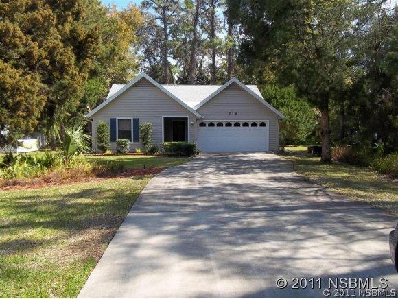 714 Pine Shores Cir., New Smyrna Beach, FL 32168