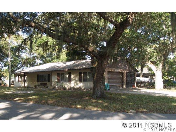 127 E Magnolia Ave., Edgewater, FL 32132