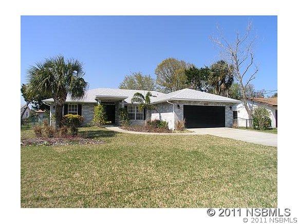 628 S Pine St., New Smyrna Beach, FL 32169