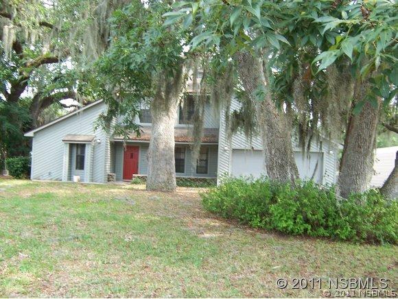 187 Gary Ave., Oak Hill, FL 32759