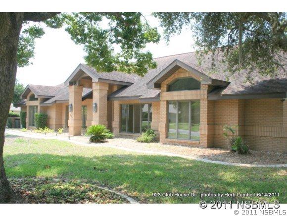 923 Club House Blvd., New Smyrna Beach, FL 32168