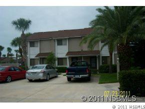 107 Lagoon Ct., New Smyrna Beach, FL 32169