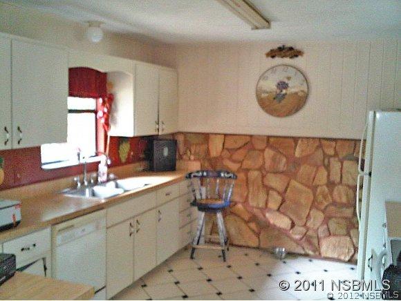 2727 Evergreen Dr., Edgewater, FL 32141