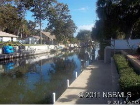 161 Hibiscus Rd., Edgewater, FL 32141
