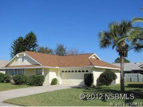 210 Fairgreen Ave., New Smyrna Beach, FL 32168